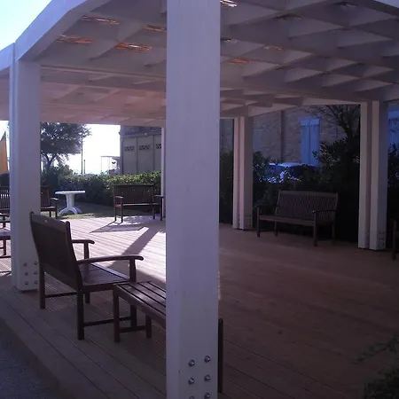 Residenza Giardino 3* ベラーリア・イジェア・マリーナ